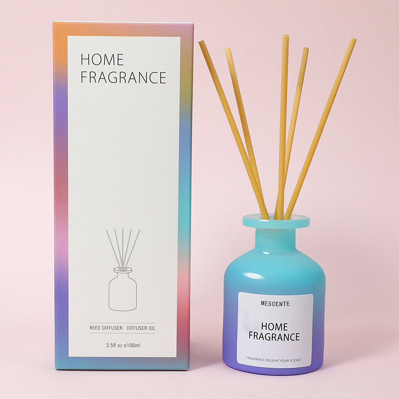 Sticlă unică de sticlă cu ridicată, cu parfum, flori, difuzor de stuf, umplere de ulei cu cuții de ambalare, set de cadou