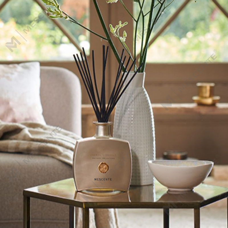 Care sunt proprietățile vindecătoare ale Aroma Reed Diffuser?
