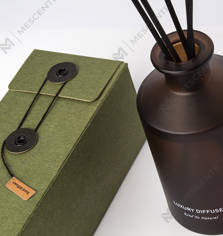 M&Scent Difuzor de stuf pentru ulei esențial de casă, cu sticla mată de lux personalizată
