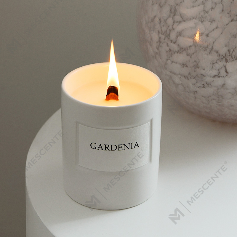 Borcane de sticlă cu parfum de casă de lux personalizate cu ridicata M&Scent, lumânări parfumate de ceară de soia