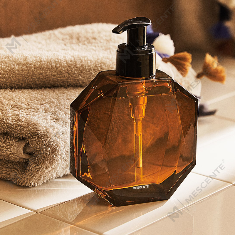 Spray de cameră cu ulei esențial cu etichetă privată M&scent Personalizat de lux pentru cameră și lenjerie de pat Odorizant Sticlă, cutie de culoare lichid