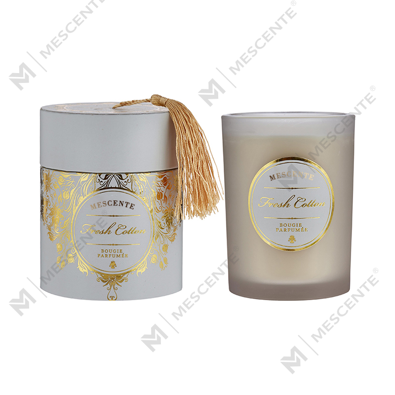 Lumanari parfumate cu logo personalizat alb de Craciun de lux M&Scent