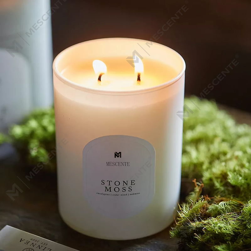 M&Scent Logo personalizat Meditație Pietre non-toxice Ierburi turnate manual Lumânări cu cristal de ceară de soia parfumată naturală